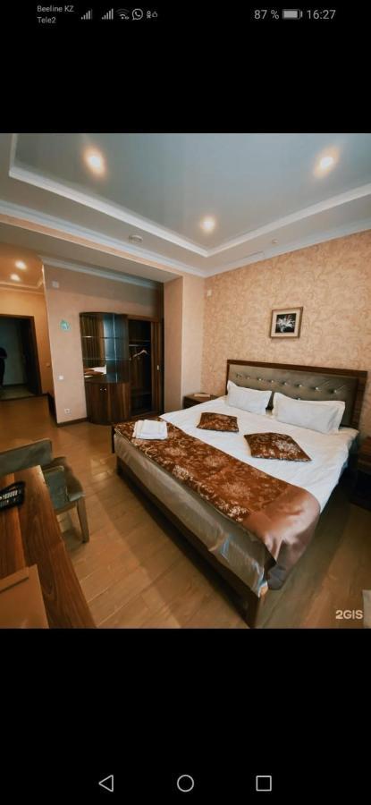 Royal_Hotel_Hostel Aqtöbe Ngoại thất bức ảnh